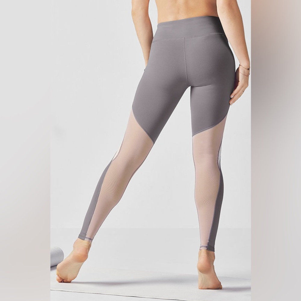 NWOT Fabletics Mid-Rise Mesh Powerhold Legging - Picture 2 of 9